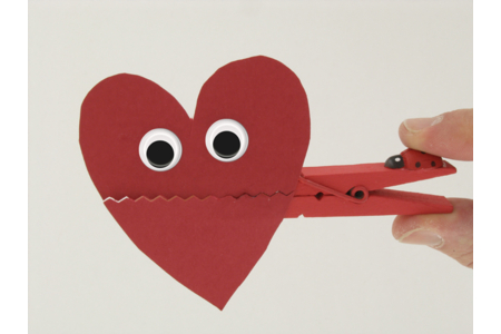 Heart Clothespin - 2 - Mother's Day Crafts - 10doigts.com - Mother's Day Crafts – 10doigts.fr
