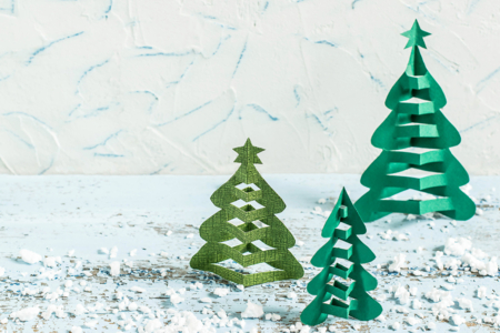 Kirigami Christmas Trees - 2 - Craft Activities for Holiday Tables - 10doigts.com - Craft Activities for Holiday Tables – 10doigts.fr