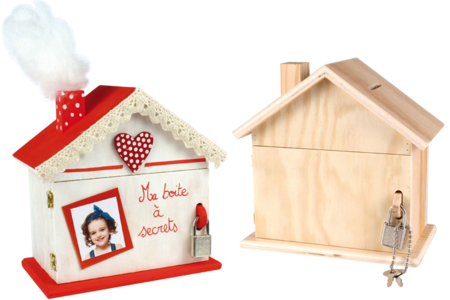 Wooden House Piggy Bank - 2 - Wooden Objects for the Home - 10doigts.com - Wooden Objects for the Home – 10doigts.fr