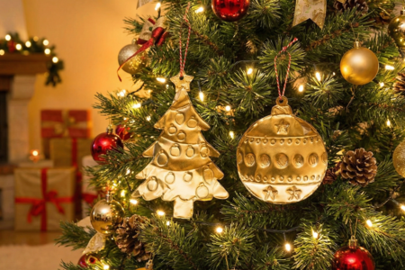 tuto suspensión de navidad en metal a repujar - Actividades manuales de Navidad – 10doigts.fr