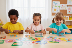 50 motivos para recortar - Kits educativos: el placer de aprender a través de la manipulación. - 10doigts.fr