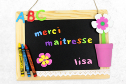 Ardoise « Merci maitresse » - Gommettes Alphabet, messages - 10doigts.fr - 2