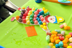 taller carnaval playmais - Copos de maíz - 10doigts.fr