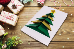 Carte sapin origami 3D - Papier métallisé, pailleté - 10doigts.fr - 2