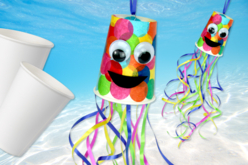 Pieuvre multicolore avec un gobelet - Papiers de soie - 10doigts.fr - 2