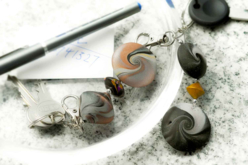 llavero fimo metal - Pasta Fimo Effect - 10doigts.fr