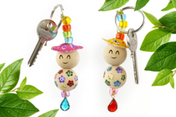 Porte-clés petit bonhomme mignon - Gommettes Fleurs, Fruits et Légumes - 10doigts.fr - 2