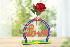 Soliflores LOVE en bois à monter - 6 pièces - Objets pour le bureau : personnalisez votre espace de travail - 10doigts.fr - 2