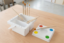 Soporte para pinceles + paleta de pintura - Paletas y organizadores – 10doigts.fr