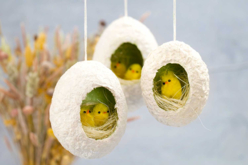 Silk Chenille Chicks - 12 pcs - 2 - Easter Decorative Accessories - 10doigts.com - Easter Decorative Accessories - 10doigts.fr
