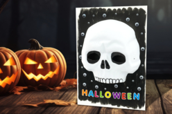 Tableau Halloween : Tête de mort - Masques créatifs enfants - 10doigts.fr - 2