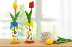 Vase et tulipe - Décorations fleurs et feuilles : ajoutez une touche de nature à toutes vos créations - 10doigts.fr - 2
