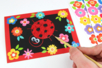 Carta de mariquita con una carta para rascar - Gomets Flores, Frutas y Verduras – 10doigts.fr