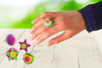 Anillos coloridos con botones - Anillos - Soportes para Joyería – 10doigts.fr