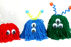 Funny Pom Pom Monsters - 2 - Halloween Crafts - 10doigts.com - Halloween Crafts – 10doigts.fr