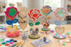 fleurs en bois cadre - Marcos de fotos a decorar – 10doigts.fr