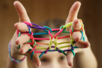 String Game - 6 Mixed Color Strings - 4 - Playground Games: Activity Ideas for the Schoolyard - 10doigts.com - Playground Games: Activity Ideas for the Schoolyard – 10doigts.fr