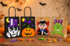 Kit créatif Halloween : 4 sacs kraft noir + gommettes - Bols de caramel de Halloween – 10doigts.fr