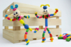 personajes divertidos con cuentas actividad niños - Juegos de construcción – 10doigts.fr