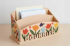 Portacorreos de madera decorado - Objetos de madera para la oficina – 10doigts.fr