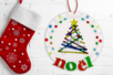Árbol de Navidad en un plato de cartón - Limpiapipas – 10doigts.fr