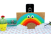 Rainbow Smartphone Stand - 2 - Rainbow Crafts: Creative Tutorials for All Ages - 10doigts.com - Rainbow Crafts: Creative Tutorials for All Ages – 10doigts.fr