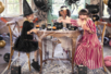 Stretchable White Spider Web - 3 - Halloween Creative Accessories - 10doigts.com - Halloween Creative Accessories – 10doigts.fr
