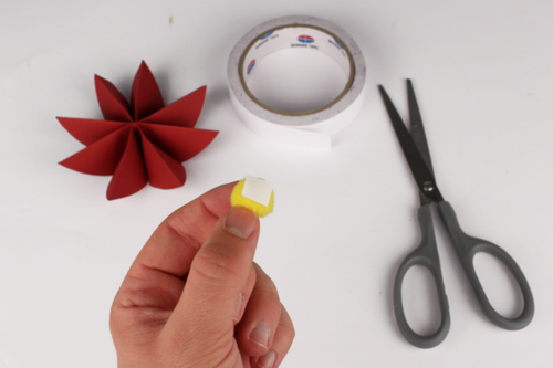 Guirnalda de flores de papel
