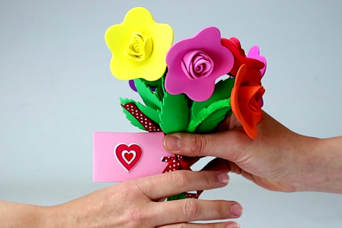 A Bouquet of Flowers for Mom!