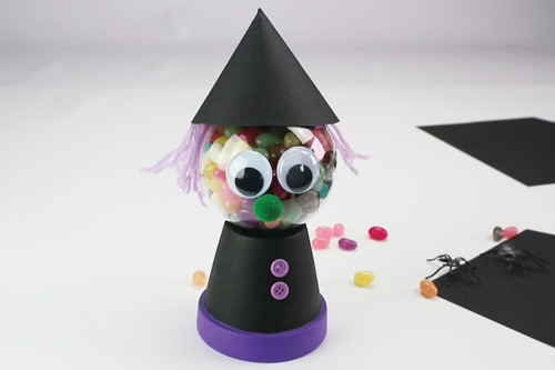 Bruja dispensadora de caramelos