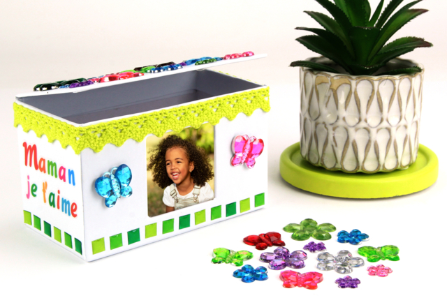 Letters Stickers "Mom, Dad" - 518 pcs - 4 - Stickers Father's Day - 10doigts.com - Gommettes Fête des parents : personnaliser vos cadeaux avec amour - 10doigts.fr