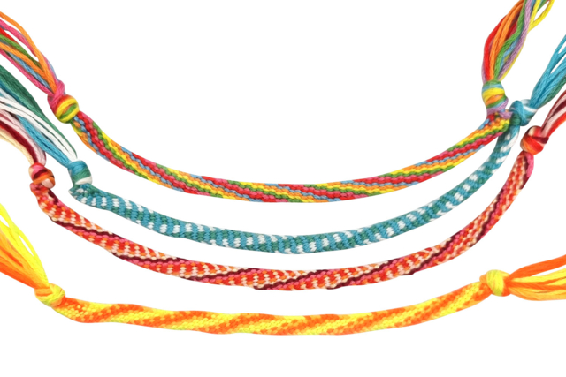 Kumihimo Kit for Making Bracelets - 7 - Cotton Thread, Skein - 10doigts.com - Fils pour bracelets brésiliens - 10doigts.fr