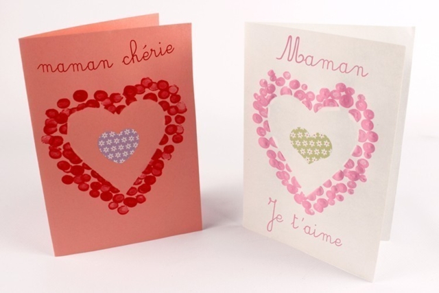 Tarjeta corazón con huellas dactilares - Papiers colorés - 10doigts.fr