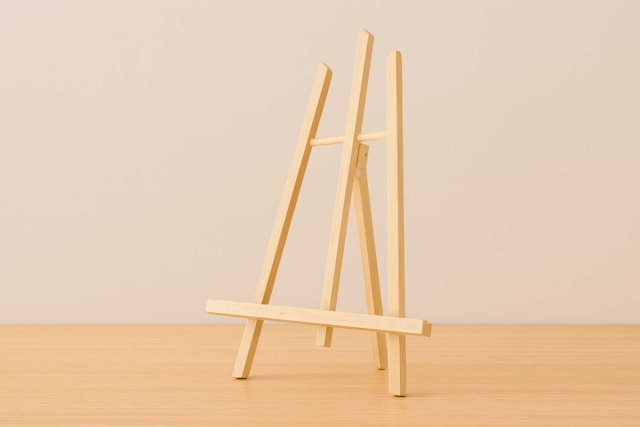 Wooden Table Easel - 38 x 21 cm - 1 - Easels for Children and Display Stands - 10doigts.com - Chevalets pour enfants et supports d’exposition - 10doigts.fr