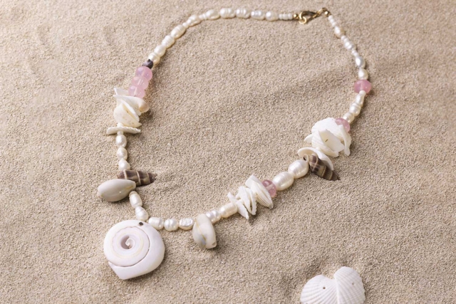 Shell Beads - Assortment of 120 g - 2 - Heishi Beads and Shells - 10doigts.com - Perles Heishi et coquillages - 10doigts.fr