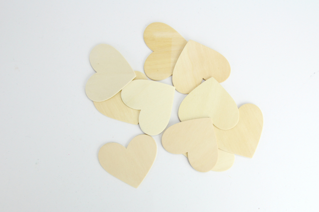 Natural Wooden Hearts - 2 - Raw Wood Decor - 10doigts.com - Déco en bois brut - 10doigts.fr