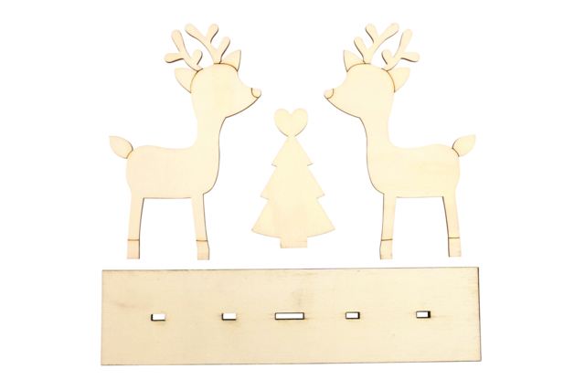 Christmas Scene with Reindeer and Tree - 4 - Christmas Wooden Objects - 10doigts.com - Objets en bois Noël - 10doigts.fr