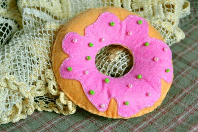 donuts de fieltro - Feuilles de feutrine - 10doigts.fr