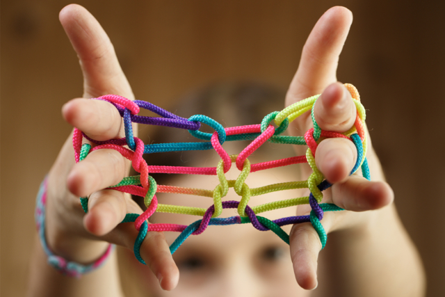 hilos - Jeux de récré : idées d’activités pour la cour de l’école - 10doigts.fr