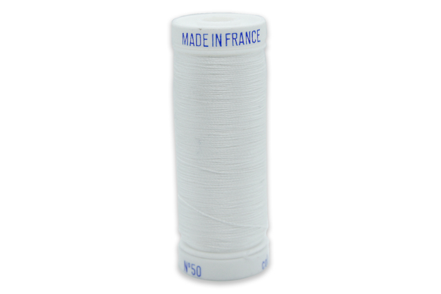 White Sewing Thread - 100 m - 3 - Cotton Thread, Skein - 10doigts.com - Fils pour bracelets brésiliens - 10doigts.fr