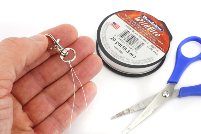 Thermoset Nylon Thread 18 m - Black or White - 2 - Nylon Thread - 10doigts.com - Fils en nylon - 10doigts.fr
