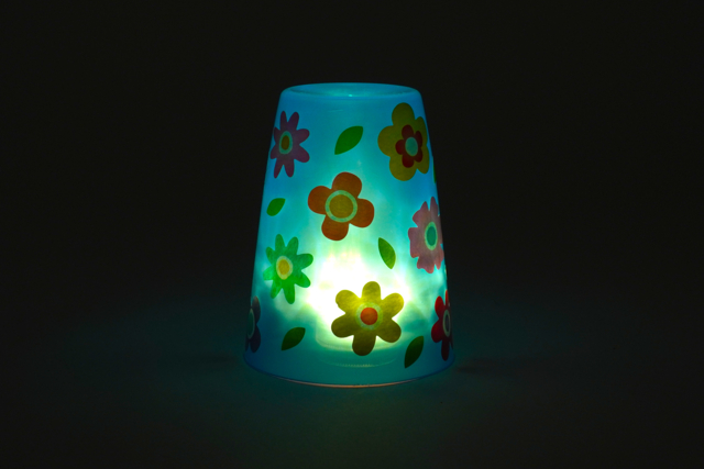 Vaso de plástico DIY luz nocturna flores - Vaisselle jetable et réutilisable - 10doigts.fr