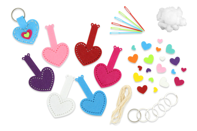 Felt Heart Keychain Kit - 6 Pieces - 2 - Sewing Kits - 10doigts.com - Kits Mercerie - 10doigts.fr