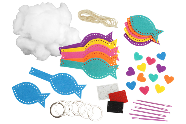 Felt Fish Keychain Kit - 6 Pieces - 2 - Felt Kits - 10doigts.com - Kits en feutrine - 10doigts.fr