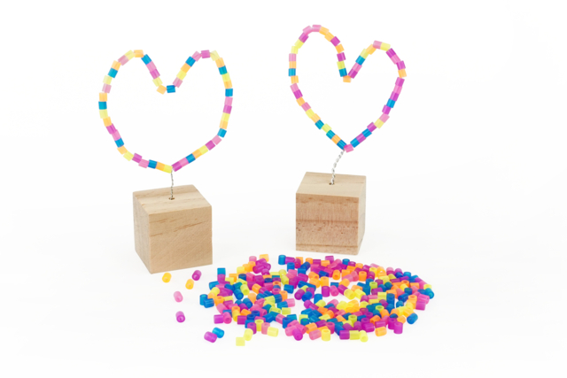 Heart Sculpture Kit with Fuse Beads - 6 Pieces - 5 - Parent's Day Kits - 10doigts.com - Kits fête des parents - 10doigts.fr