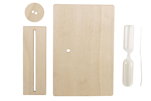 Hourglass and Its Wooden Stand - 4 - Wooden Objects for the Kitchen - 10doigts.com - Objets bois pour la cuisine - 10doigts.fr
