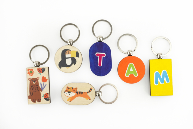 Assorted Wooden Keychains - 30 Pieces - 3 - Wooden Jewelry and Keychains - 10doigts.com - Bijoux et porte-clefs en bois - 10doigts.fr