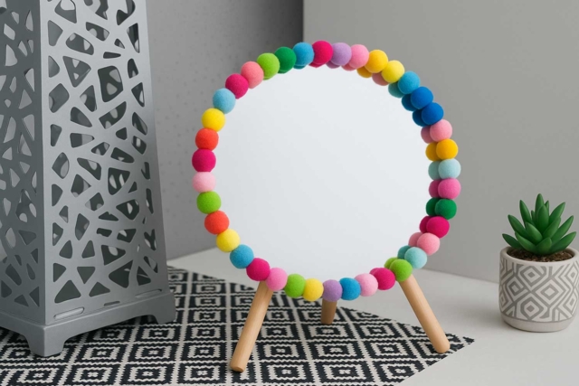 espejos redondos pompones - Miroirs à décorer - 10doigts.fr