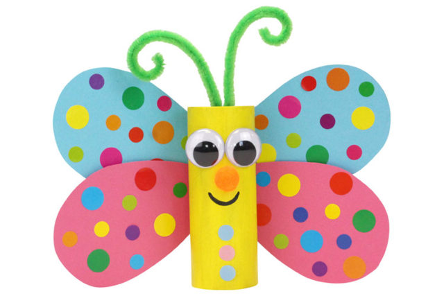 Mariposa fabricada con un tubo de cartón - Pots en carton - 10doigts.fr