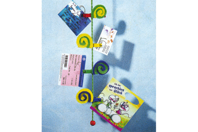 Assorted Colored Clothespins - 50 Pieces - 6 - Wooden Clothespins - 10doigts.com - Pinces à linge en bois - 10doigts.fr